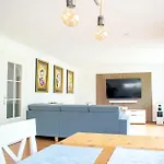Waldstr 15 *